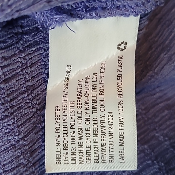 FUTURE Collective Top - Picture 4 of 4